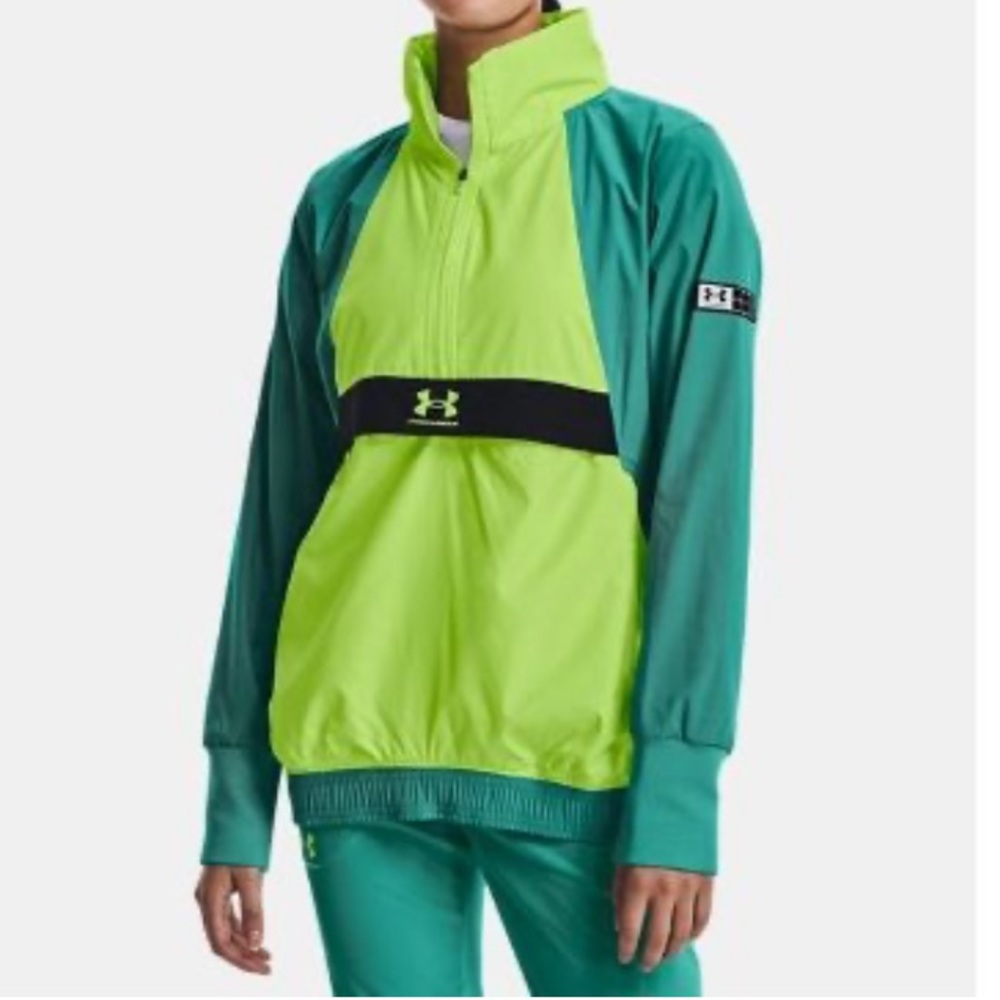 Under Armour Accelerate Off-Pitch Anorak 2.0 lightweight sports Jacket